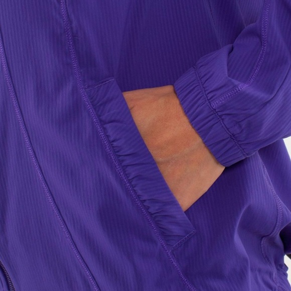 Lululemon Transition Jacket,
Bruised Berry - Picture 7 of 11